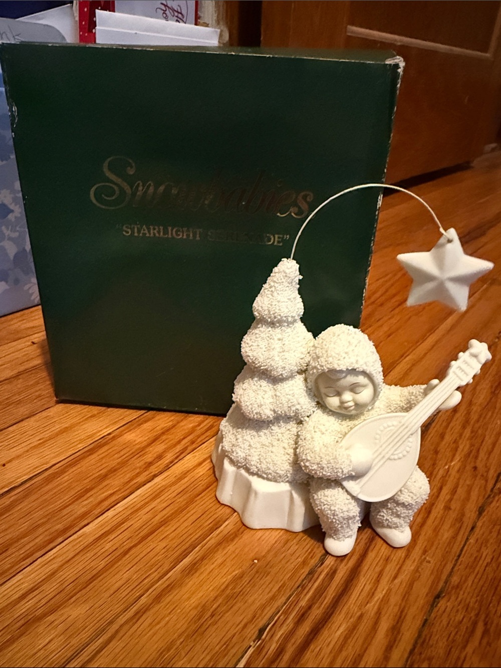 Department 56 Cream Starlight Serenade Snowbabies with Tree and Star